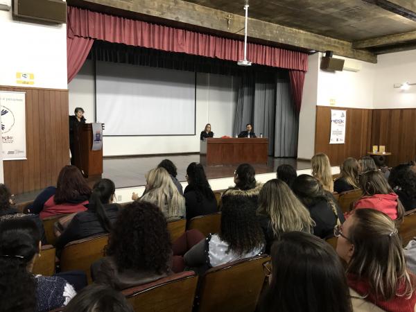 UCPel recebe professora da Universidade de Coimbra