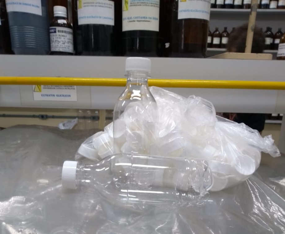 Laboratório de Farmacotécnica da UCPel recebe nova doação de embalagens