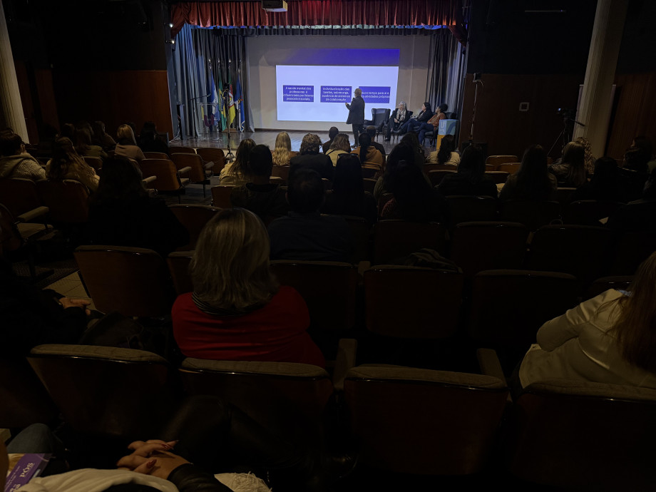 Encontro de Saúde Mental na Educação lota Auditório Dom Antônio Zattera