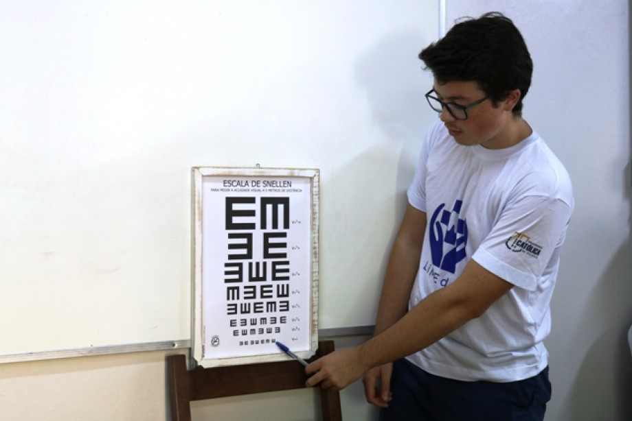 Projeto Vi-vendo promove teste de visão no bairro Navegantes