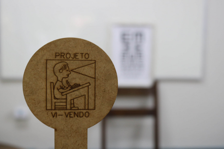 Projeto Vi-vendo oferece teste de visão na Livraria Vanguarda