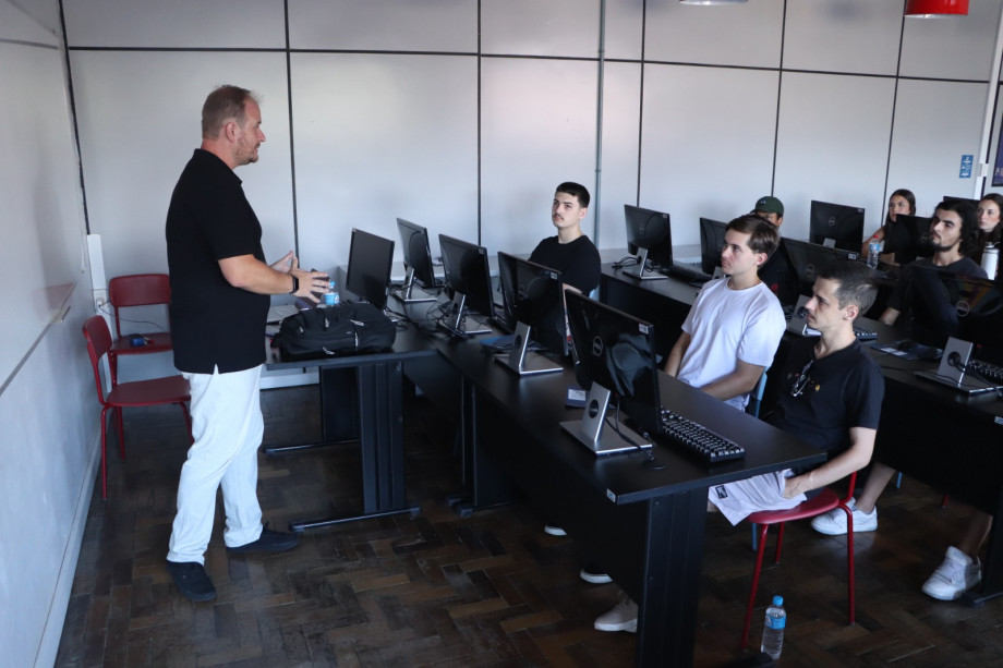 Projeto Idoso Conectado promove encontro estratégico para alinhamento da equipe