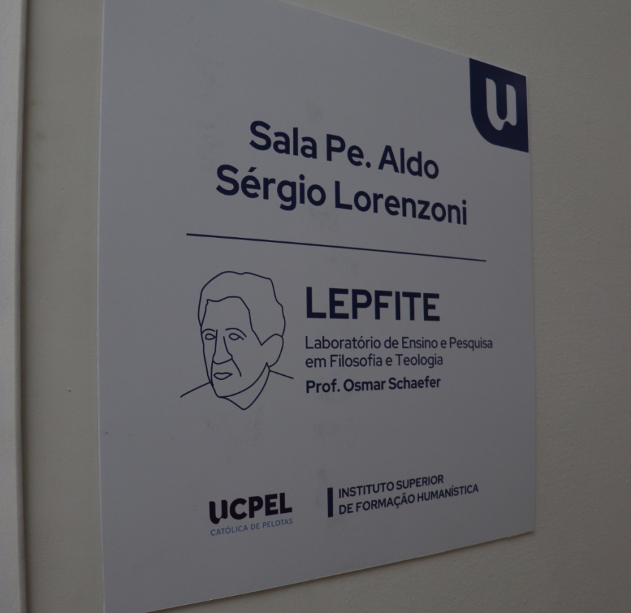 Laboratório de Ensino e Pesquisa em Filosofia e Teologia, da UCPel, é reinaugurado
