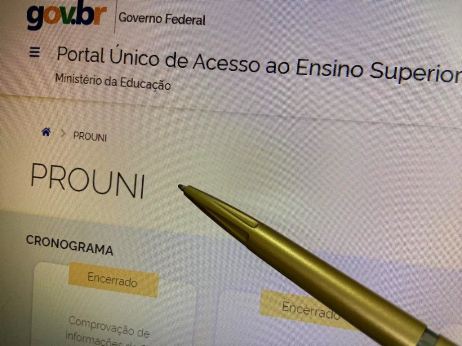 UCPel convoca para renovação de bolsas do Prouni 2022/2