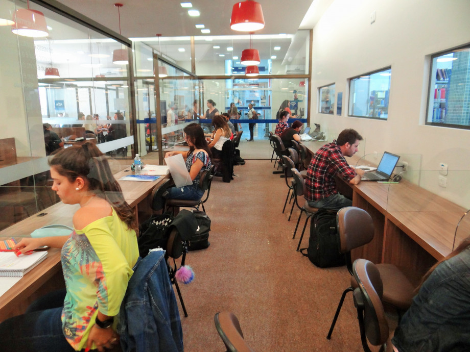 Biblioteca da UCPel divulga novo horário de atendimento