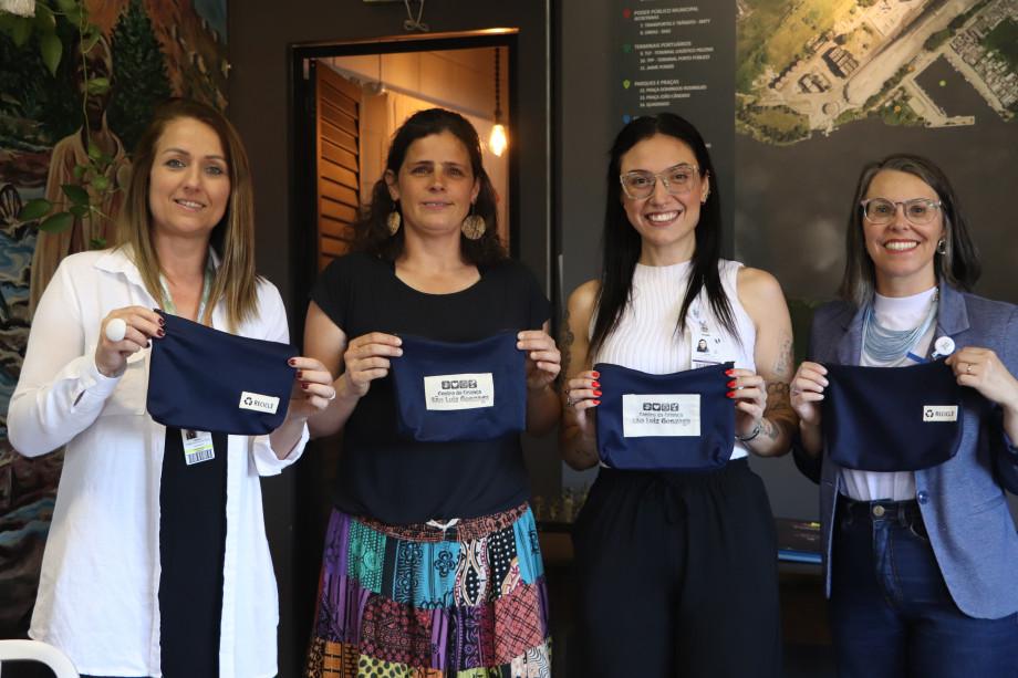 Uniformes descartados se transformam em necessaires em ação sustentável da UCPel e Centro da Criança