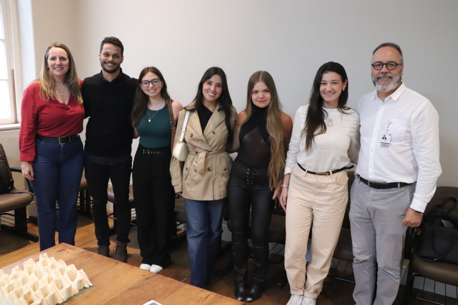 UCPel recebe nova gestão do DCE para diálogo sobre parceria e fortalecimento da vida acadêmica