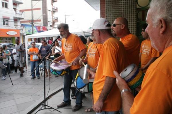 Grupo musical dos Caps auxilia na reinserção