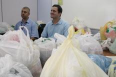 Economia entrega alimentos arrecadados