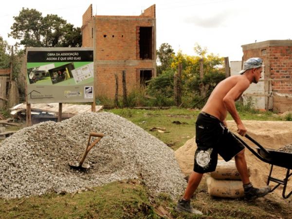Arquitetura inicia construção no bairro Dunas