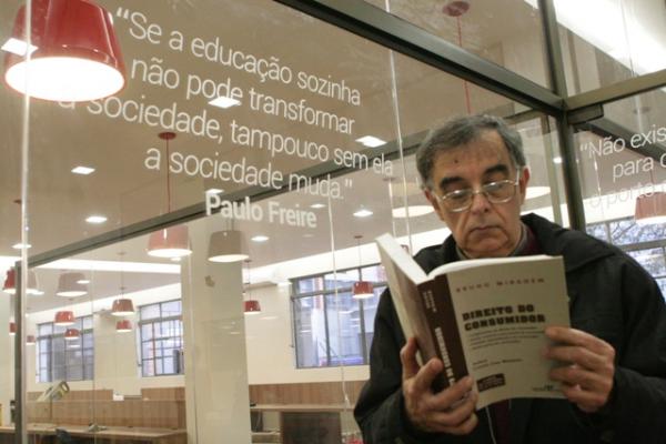 Remodelação da Biblioteca Central privilegiará área de estudos