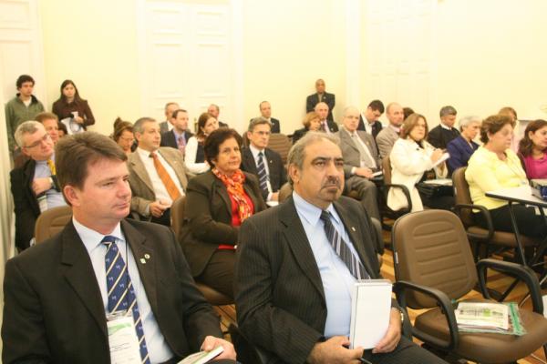 Reitores da Região Sul participam de encontro na Católica