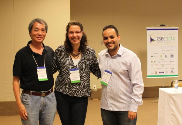 Professora palestra no Workshop Brasileiro de Redes Sociais