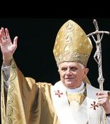 Bento XVI convida a viver com fé o Tríduo Pascal