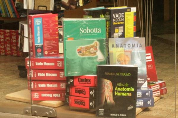 Educat divulga promoção de livros e dicionários