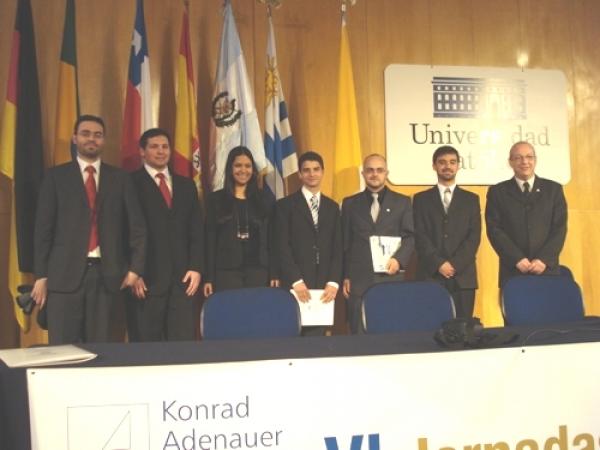 Alunos do Direito publicam obra