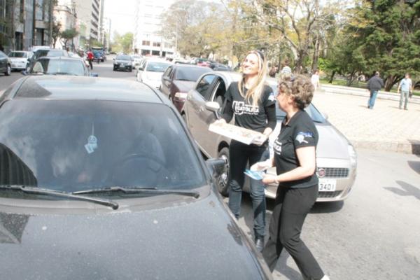 Blitz do Doce presenteou condutores