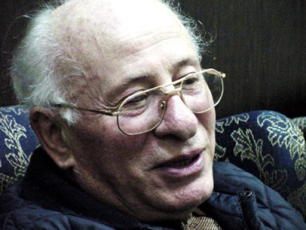 Professor Baruffa lança livro pela Educat