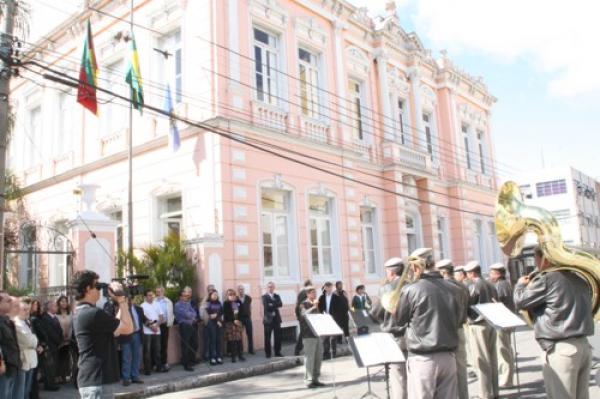 Banda do 4º BPM marca presença em abertura de aniversário da Católica