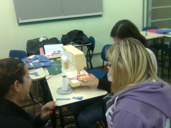 Projeto da Pedagogia trabalha arte e educação