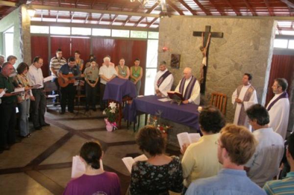 Reitoria convida para missa nesta quarta (16)