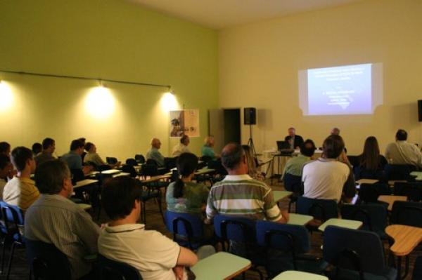 Padre Renzo Pegoraro participa de conferência na Católica