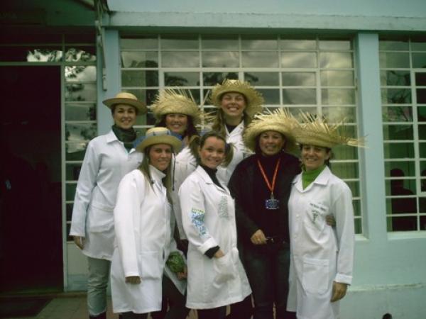 Fisioterapia e Enfermagem realizam festas juninas