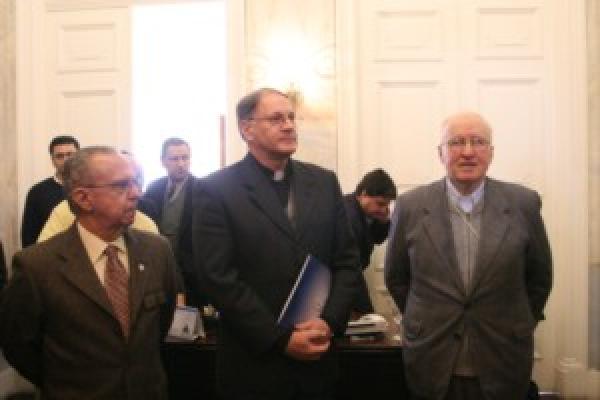 Católica homenageia Dom Jayme e recebe Dom Jacinto Bergmann