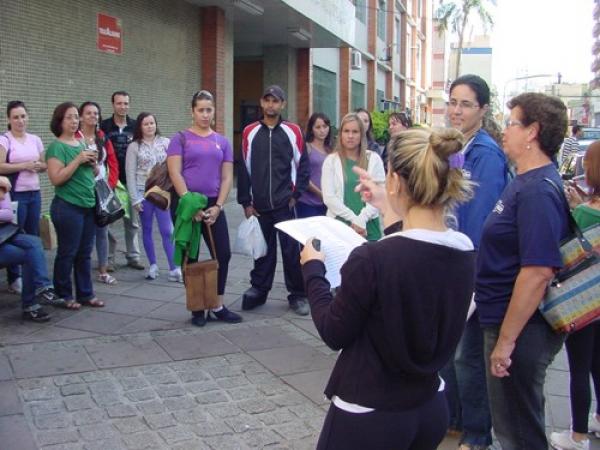 Alunos da UCPel praticam voluntariado em São Lourenço