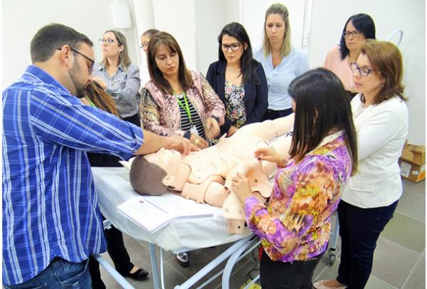 Treinamento prepara professores da UCPel para atuação no Laboratório de Simulação Realística
