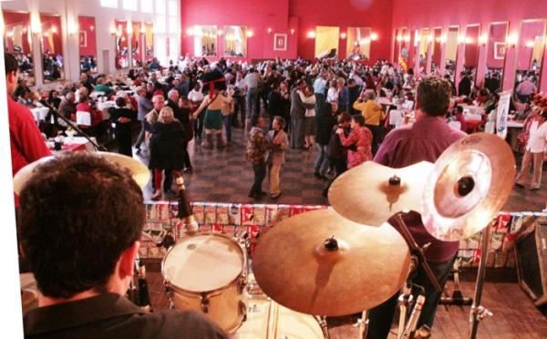 CETRES promove 5º Baile do Idoso