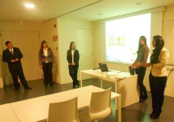 Alunos do Direito apresentam projeto na Espanha