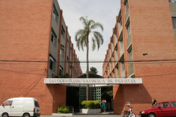 UCPel é recredenciada pelo MEC com conceito 4