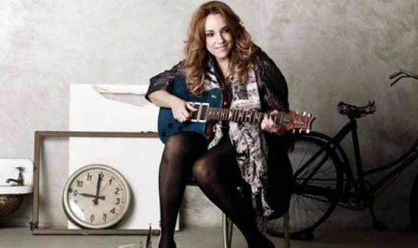 Parceria da UCPel dá descontos para o show de Ana Carolina