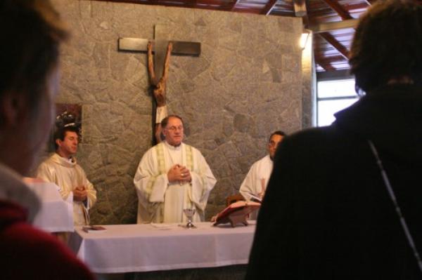 Dom Jacinto retoma missas pela TV UCPel