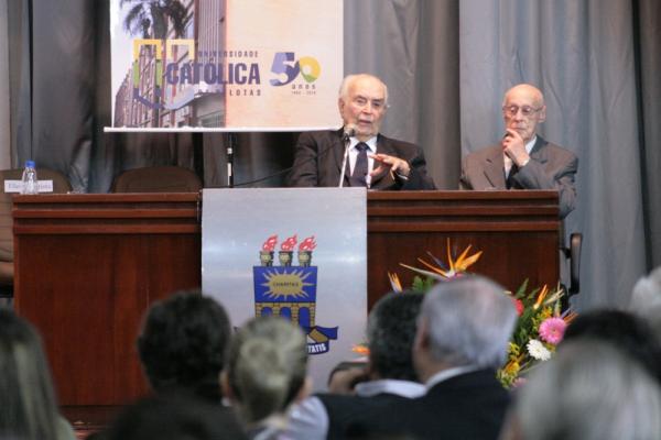 Empreendedorismo e solidariedade na palestra de Eliezer Batista