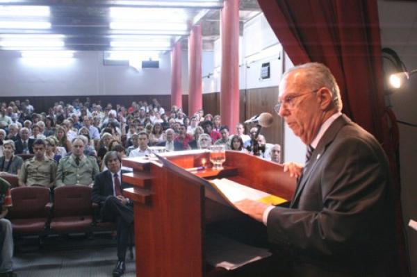 Reitor será empossado em comissão do ProUni