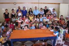 Ciências Biológicas da UCPel entrega alimentos arrecadados em trote solidário