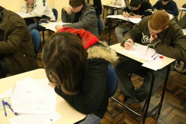Engenharia Civil é o curso mais disputado no Vestibular de domingo (10)