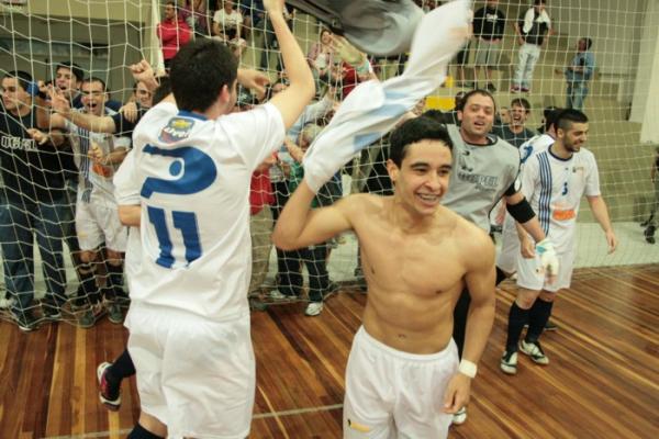 UCPel vence duas vezes e está na semifinal