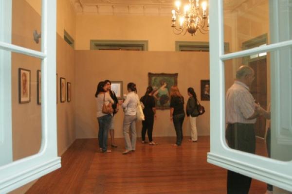 Pedagogia trabalha arte na educação