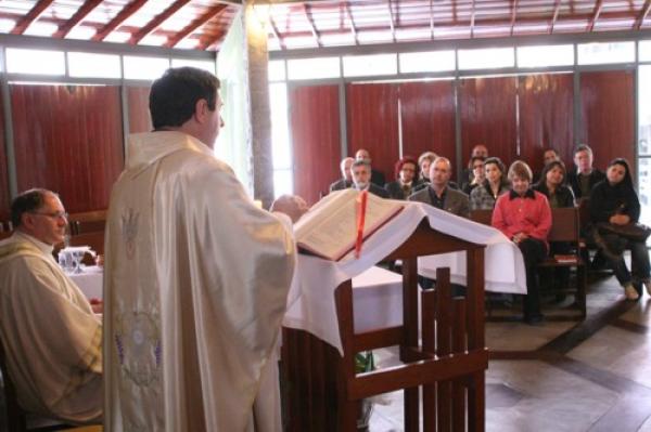 Dia do Professor será celebrado com missas