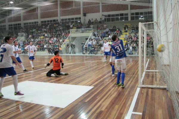 Futsal da UCPel tem difícil missão em Cachoeirinha