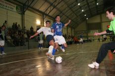 UCPel goleia o líder da chave B