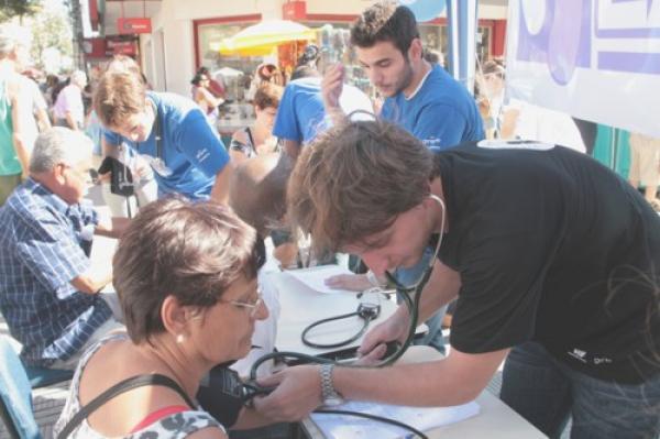 HUSFP integra ação pelo Dia Internacional do Parkinson