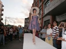 Fashion Day apresenta criações em desfile ao ar livre