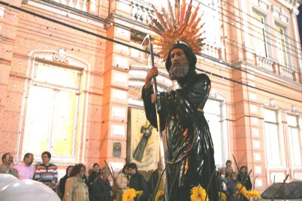 Diocese de Pelotas homenageia Universidade em procissão motorizada