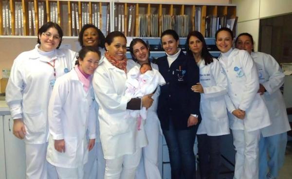 Curso capacita colaboradores do HUSFP para auxiliar mães e bebês