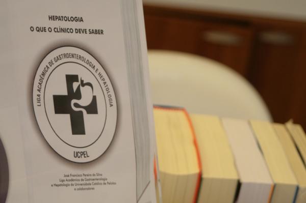 Liga Acadêmica da UCPel lança livro