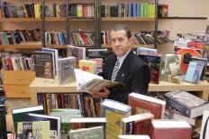 Professor conclui doutorado e aborda controle de custos